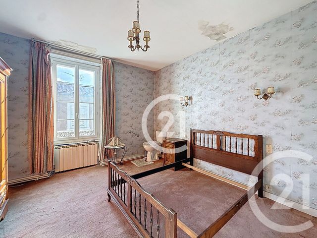 Maison à vendre - 6 pièces - 140,50 m2 - St Meme Les Carrieres - 16 - POITOU-CHARENTES