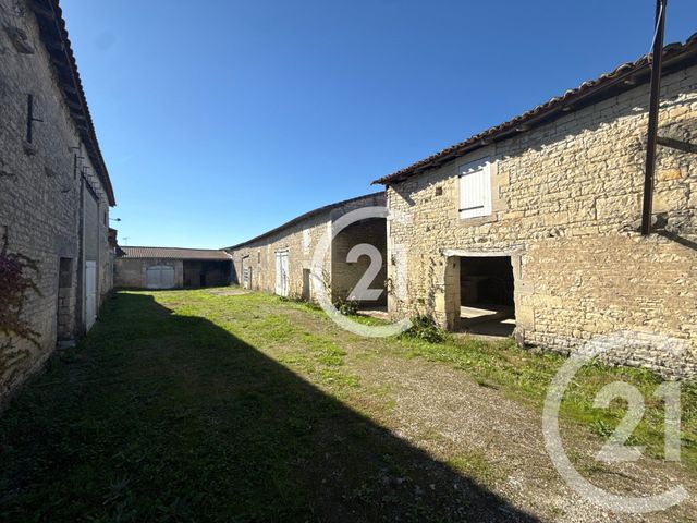 Maison &agrave; vendre - 6 pi&egrave;ces - 225 m2 - Julienne - 16 - POITOU-CHARENTES