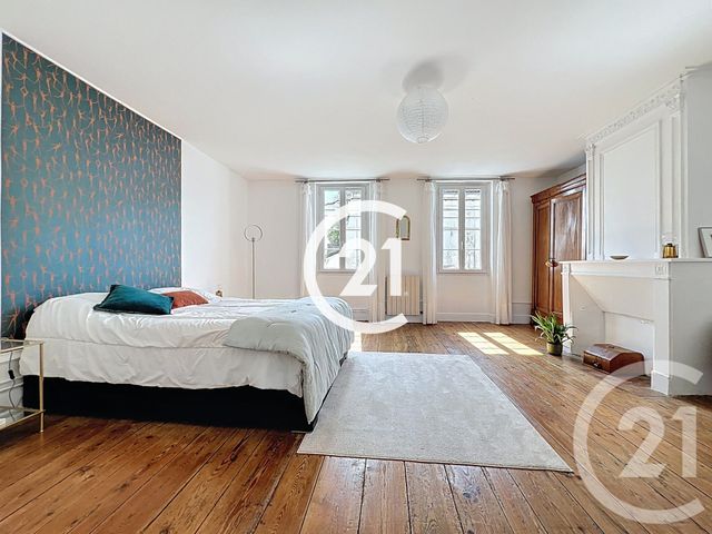 Maison à vendre - 7 pièces - 331 m2 - Jarnac - 16 - POITOU-CHARENTES