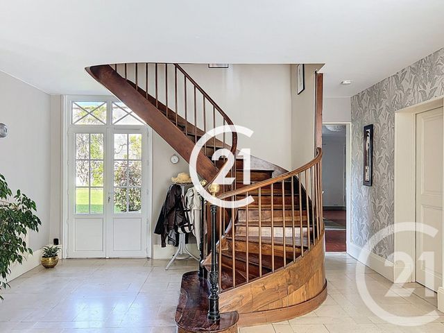 Maison à vendre - 7 pièces - 331 m2 - Jarnac - 16 - POITOU-CHARENTES