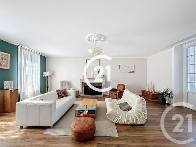 Maison à vendre - 7 pièces - 331 m2 - Jarnac - 16 - POITOU-CHARENTES