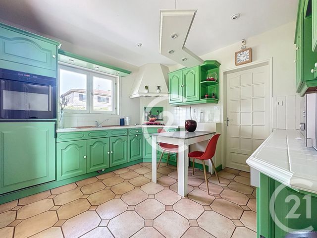 Maison &agrave; vendre - 4 pi&egrave;ces - 124,60 m2 - Bourg Charente - 16 - POITOU-CHARENTES