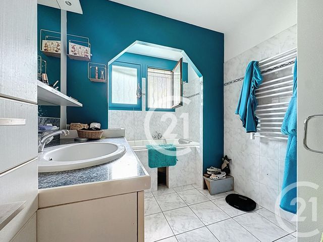 Maison &agrave; vendre - 4 pi&egrave;ces - 124,60 m2 - Bourg Charente - 16 - POITOU-CHARENTES
