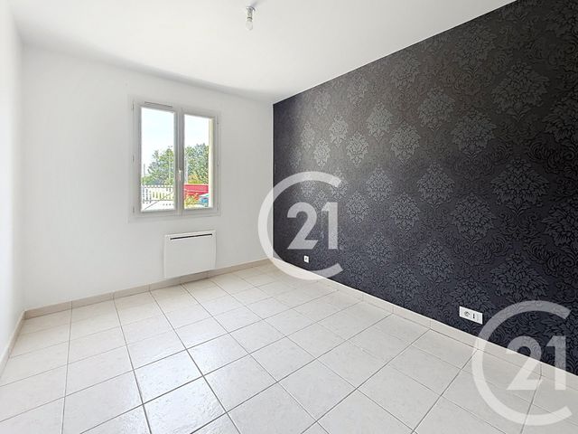Maison &agrave; louer - 4 pi&egrave;ces - 109,60 m2 - Jarnac - 16 - POITOU-CHARENTES