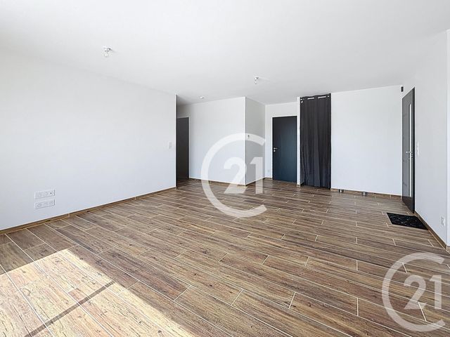 Maison &agrave; louer - 4 pi&egrave;ces - 89,20 m2 - Segonzac - 16 - POITOU-CHARENTES