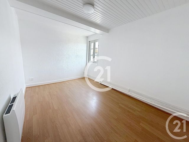 Appartement F2 &agrave; louer - 2 pi&egrave;ces - 38,90 m2 - Jarnac - 16 - POITOU-CHARENTES