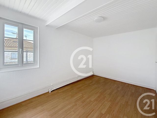 Appartement F2 &agrave; louer - 2 pi&egrave;ces - 38,90 m2 - Jarnac - 16 - POITOU-CHARENTES