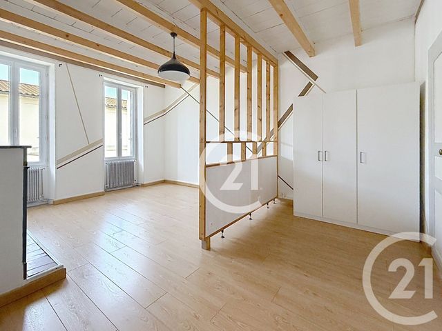Maison &agrave; louer - 5 pi&egrave;ces - 114 m2 - Jarnac - 16 - POITOU-CHARENTES