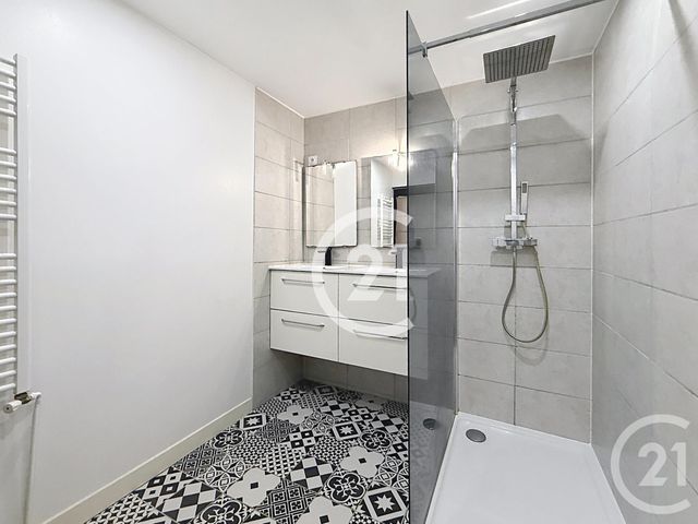 Maison &agrave; louer - 5 pi&egrave;ces - 114 m2 - Jarnac - 16 - POITOU-CHARENTES