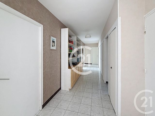 Maison &agrave; louer - 5 pi&egrave;ces - 183,60 m2 - Jarnac - 16 - POITOU-CHARENTES