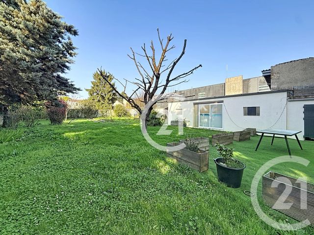 Maison &agrave; louer - 5 pi&egrave;ces - 183,60 m2 - Jarnac - 16 - POITOU-CHARENTES