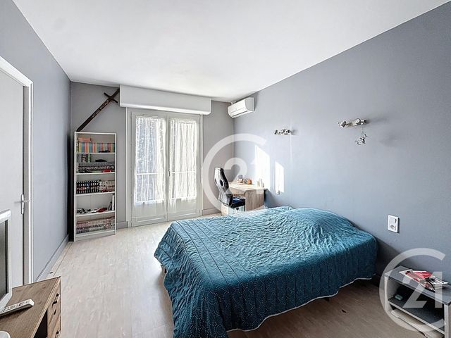 Maison &agrave; louer - 5 pi&egrave;ces - 183,60 m2 - Jarnac - 16 - POITOU-CHARENTES