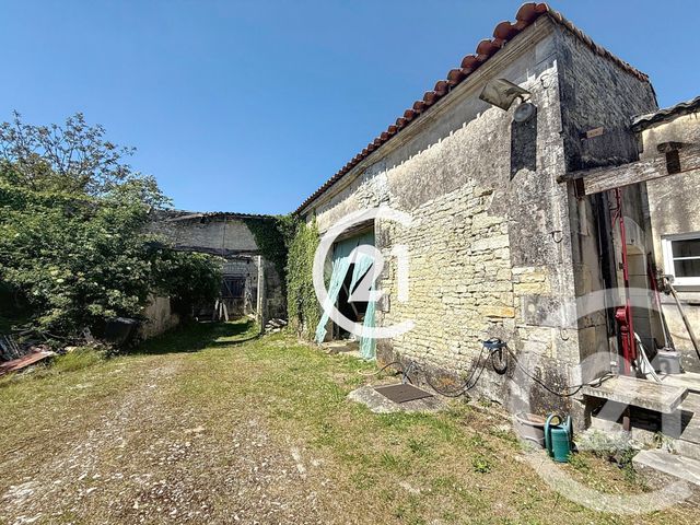 Maison à vendre - 3 pièces - 127 m2 - Nercillac - 16 - POITOU-CHARENTES