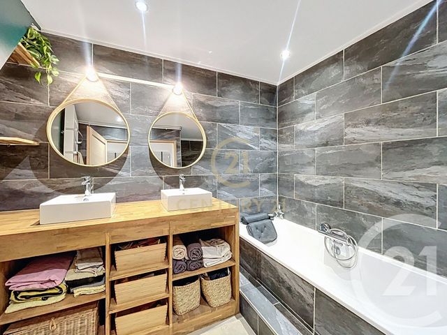 Appartement F4 à vendre - 4 pièces - 95,04 m2 - St Gely Du Fesc - 34 - LANGUEDOC-ROUSSILLON