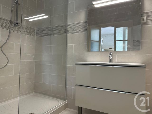 Appartement T2 à vendre - 2 pièces - 60,73 m2 - Fontaine - 38 - RHONE-ALPES