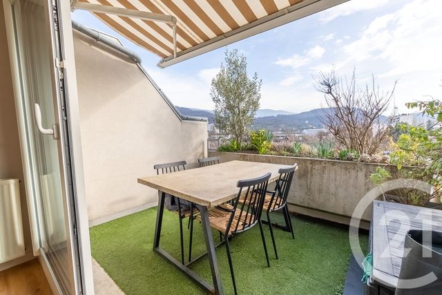 Appartement T6 à vendre - 6 pièces - 110,81 m2 - Eybens - 38 - RHONE-ALPES
