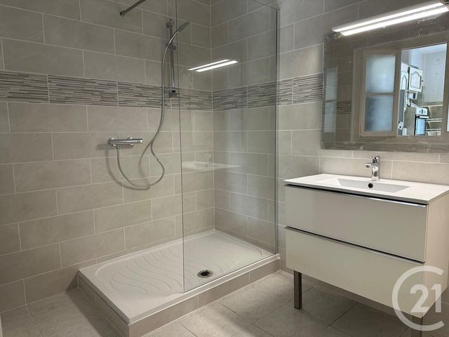 Appartement T2 &agrave; vendre - 2 pi&egrave;ces - 60,73 m2 - Fontaine - 38 - RHONE-ALPES