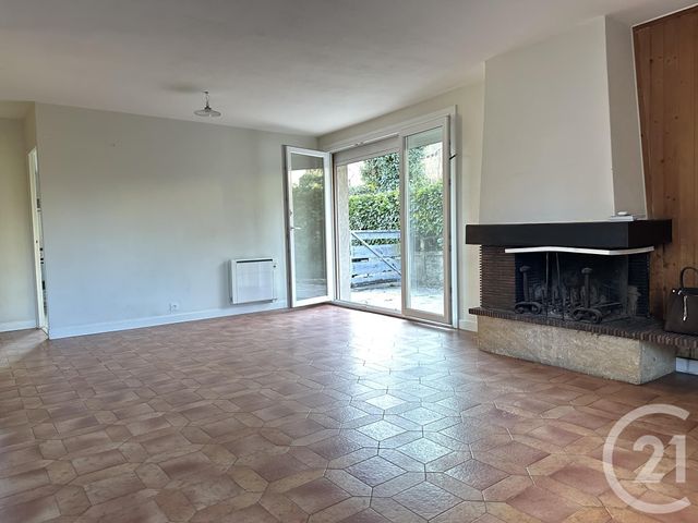 Appartement T3 &agrave; louer - 3 pi&egrave;ces - 84,52 m2 - Biviers - 38 - RHONE-ALPES