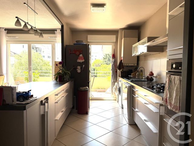 Appartement T3 &agrave; vendre - 3 pi&egrave;ces - 66,43 m2 - Fontaine - 38 - RHONE-ALPES