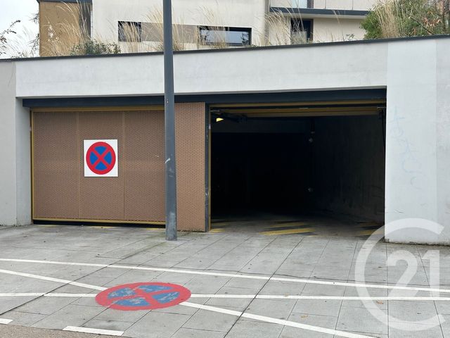 Parking &agrave; vendre - 14,74 m2 - Grenoble - 38 - RHONE-ALPES