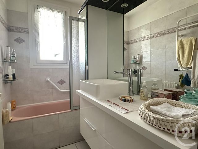 Appartement T4 &agrave; vendre - 4 pi&egrave;ces - 71,42 m2 - Grenoble - 38 - RHONE-ALPES
