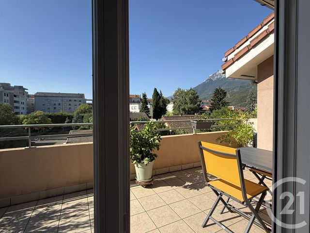 Appartement T3 &agrave; vendre - 3 pi&egrave;ces - 66,43 m2 - Fontaine - 38 - RHONE-ALPES