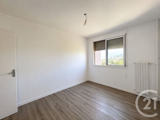 Appartement T5 &agrave; vendre - 4 pi&egrave;ces - 91,30 m2 - Grenoble - 38 - RHONE-ALPES
