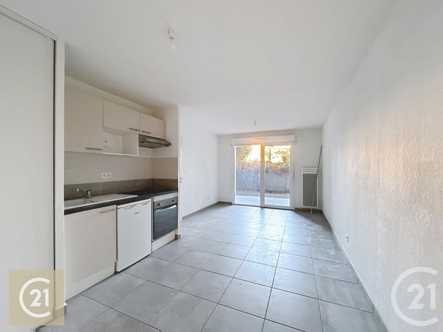 Appartement F2 &agrave; louer - 2 pi&egrave;ces - 39 m2 - Beziers - 34 - LANGUEDOC-ROUSSILLON