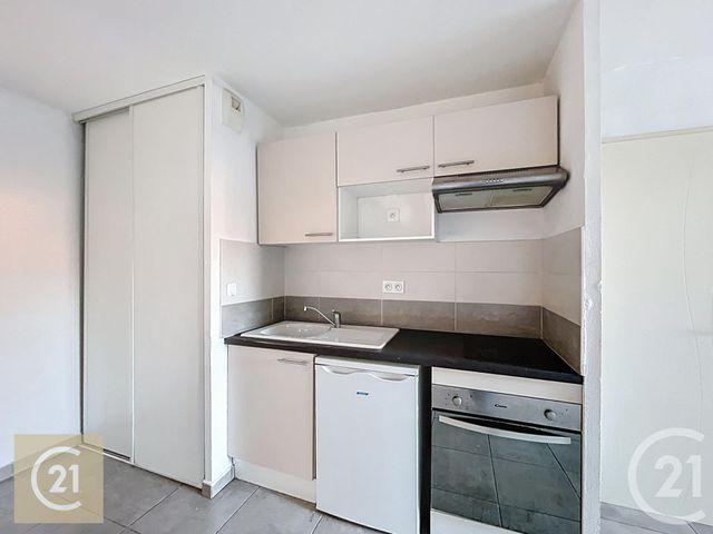 Appartement F2 &agrave; louer - 2 pi&egrave;ces - 39 m2 - Beziers - 34 - LANGUEDOC-ROUSSILLON