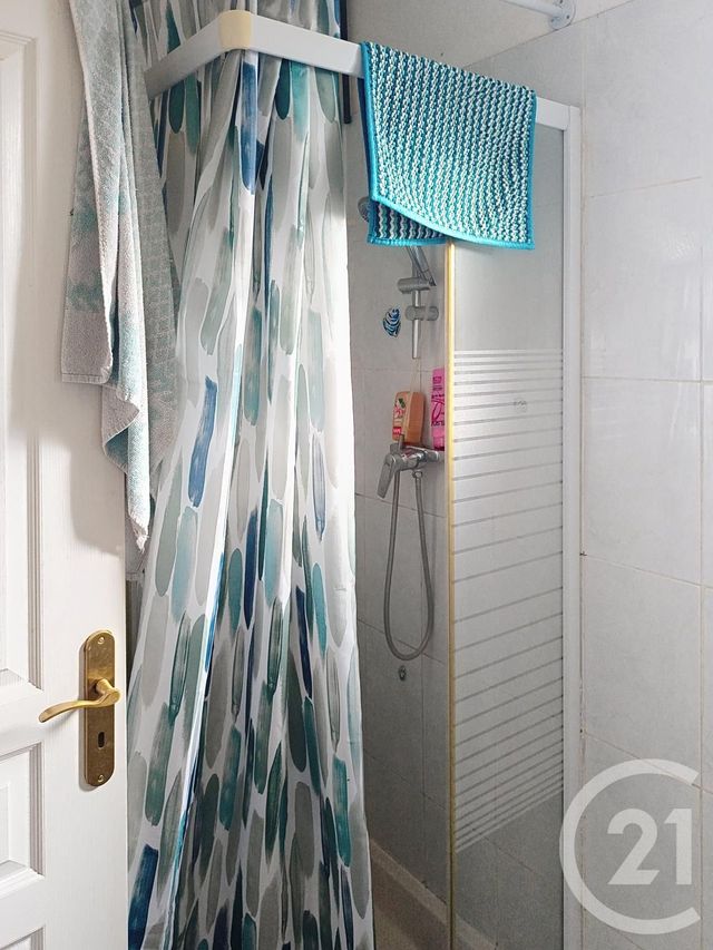 Maison &agrave; louer - 4 pi&egrave;ces - 104 m2 - Cazedarnes - 34 - LANGUEDOC-ROUSSILLON