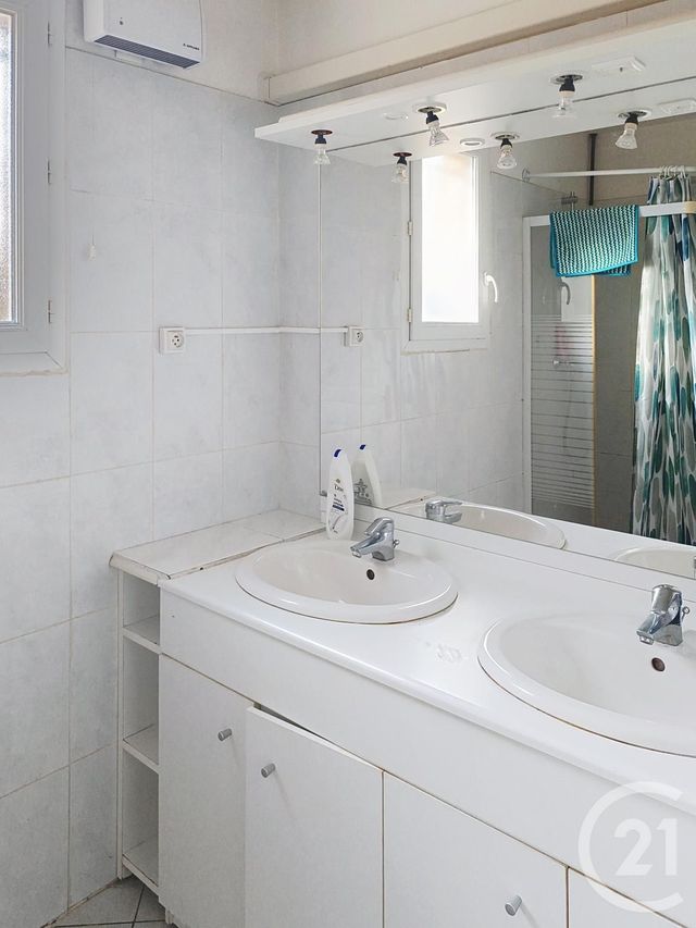 Maison &agrave; louer - 4 pi&egrave;ces - 104 m2 - Cazedarnes - 34 - LANGUEDOC-ROUSSILLON