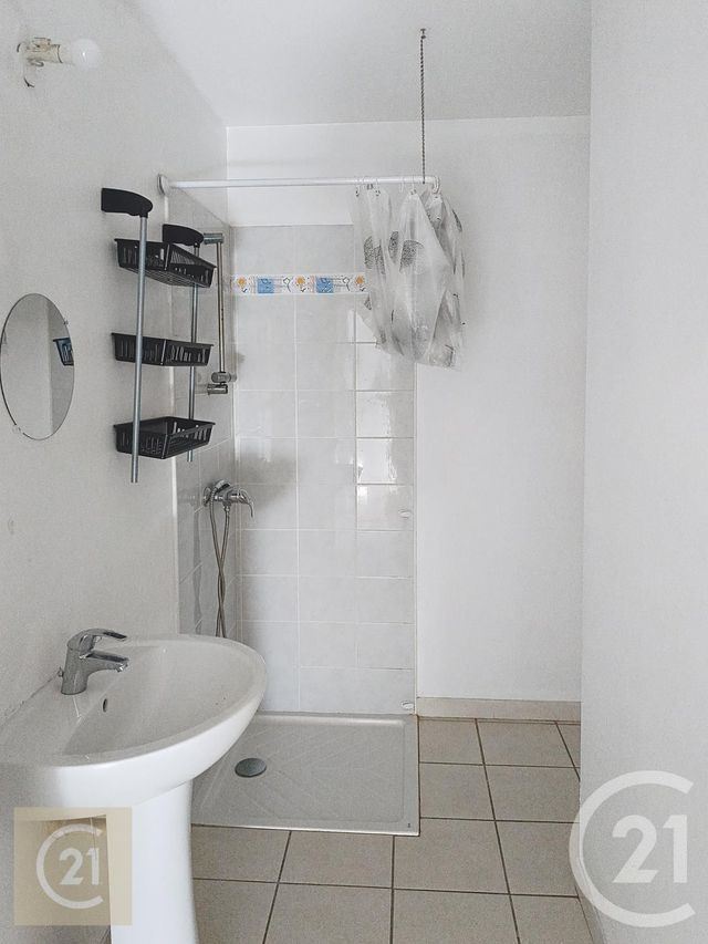 Appartement F2 &agrave; louer - 2 pi&egrave;ces - 43,02 m2 - Cazouls Les Beziers - 34 - LANGUEDOC-ROUSSILLON