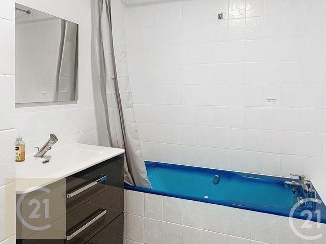 Appartement F3 &agrave; louer - 3 pi&egrave;ces - 75 m2 - Beziers - 34 - LANGUEDOC-ROUSSILLON