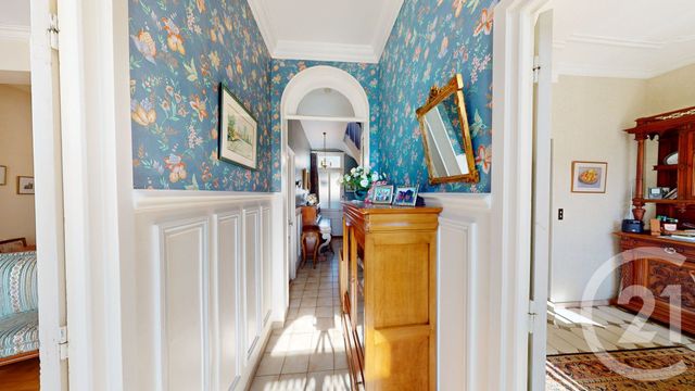 Maison à vendre - 8 pièces - 158,35 m2 - St Quentin - 02 - PICARDIE