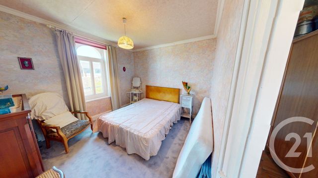 Maison à vendre - 8 pièces - 158,35 m2 - St Quentin - 02 - PICARDIE