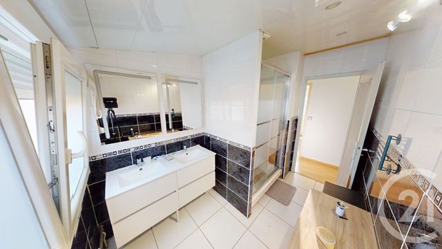 Maison à vendre - 5 pièces - 81,45 m2 - St Quentin - 02 - PICARDIE