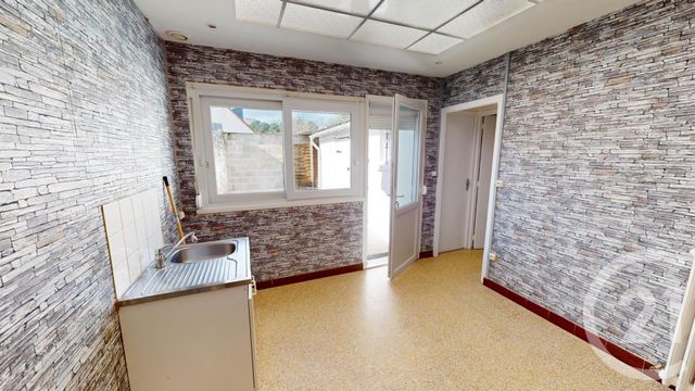 Maison à vendre - 5 pièces - 81,52 m2 - St Quentin - 02 - PICARDIE