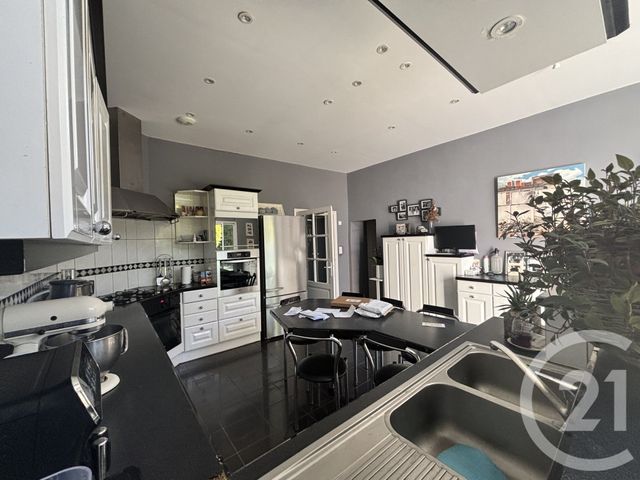 Maison &agrave; vendre - 12 pi&egrave;ces - 422 m2 - Fresnoy Le Grand - 02 - PICARDIE