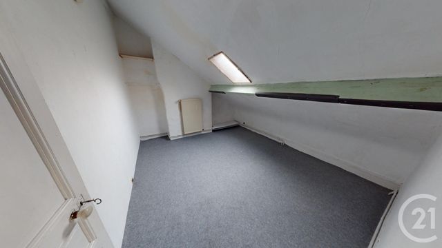 Appartement F5 à vendre - 5 pièces - 91,37 m2 - St Quentin - 02 - PICARDIE