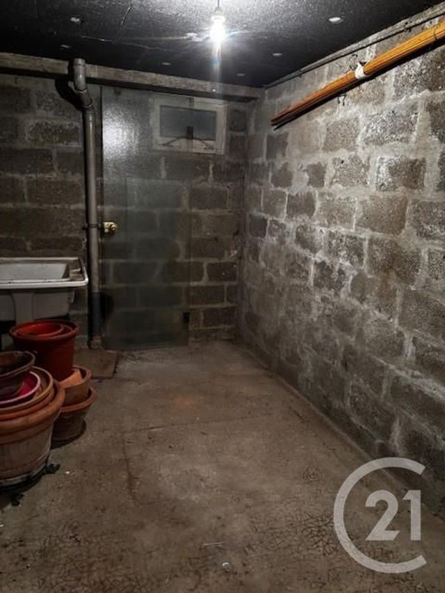 Appartement T6 à vendre - 7 pièces - 137 m2 - St Quentin - 02 - PICARDIE