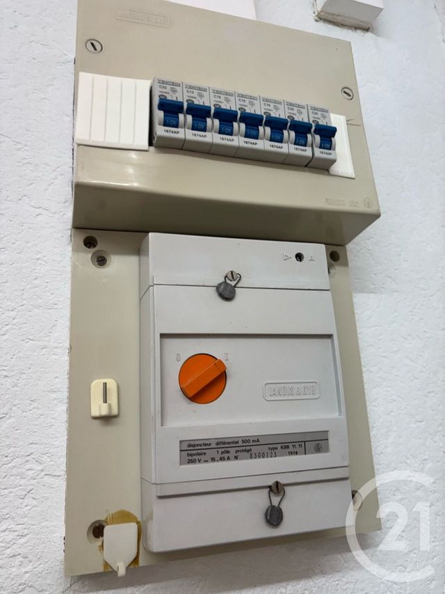 Appartement à vendre - 3 pièces - 80 m2 - St Quentin - 02 - PICARDIE