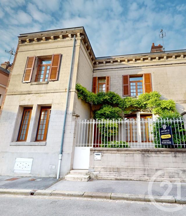 Maison à vendre - 7 pièces - 158 m2 - St Quentin - 02 - PICARDIE