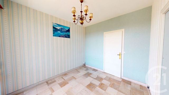 Appartement F5 &agrave; vendre - 5 pi&egrave;ces - 119,37 m2 - St Quentin - 02 - PICARDIE