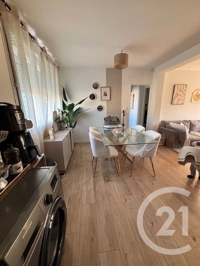 Appartement F4 &agrave; vendre - 5 pi&egrave;ces - 66 m2 - St Quentin - 02 - PICARDIE
