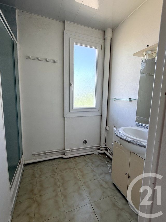 Appartement F3 &agrave; vendre - 3 pi&egrave;ces - 55,70 m2 - St Quentin - 02 - PICARDIE