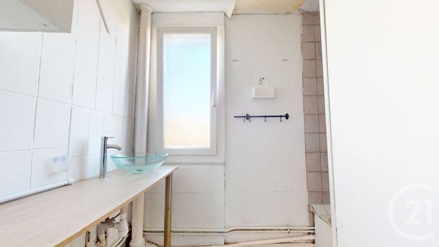 Appartement F4 &agrave; vendre - 4 pi&egrave;ces - 63 m2 - St Quentin - 02 - PICARDIE