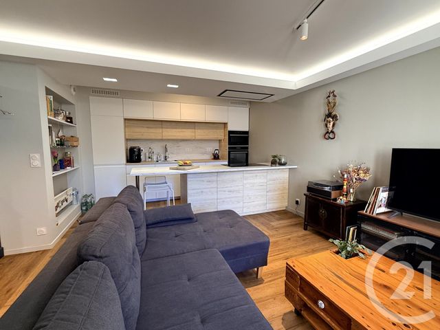 Appartement T3 &agrave; vendre - 4 pi&egrave;ces - 76,86 m2 - St Quentin - 02 - PICARDIE
