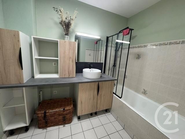 Appartement F3 &agrave; louer - 3 pi&egrave;ces - 64,20 m2 - Vannes - 56 - BRETAGNE