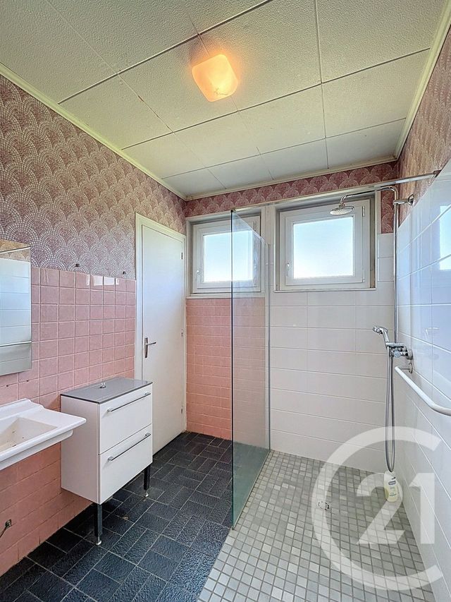 Maison à vendre - 9 pièces - 175,20 m2 - Yssingeaux - 43 - AUVERGNE