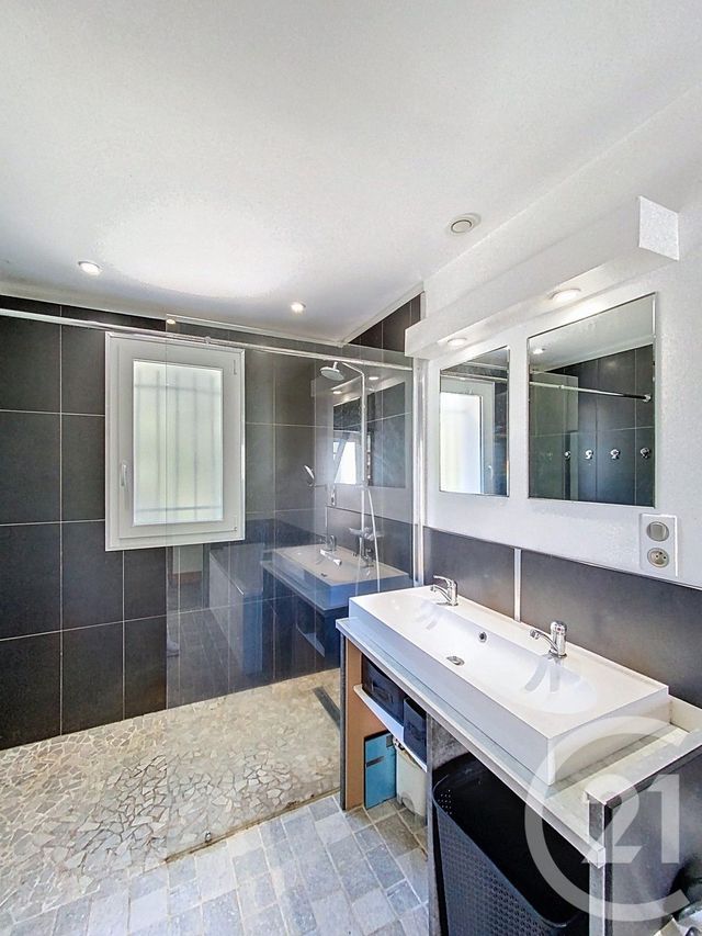 Maison à vendre - 5 pièces - 185 m2 - Yssingeaux - 43 - AUVERGNE